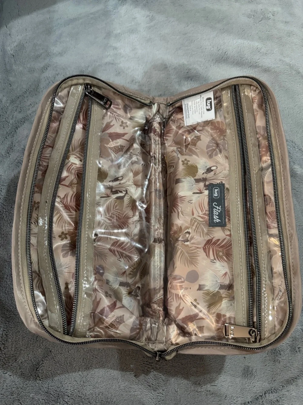lug Flash Cosmetic Bag in Sand